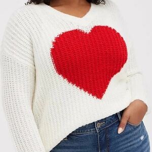 Torrid V Neck Slouch Tunic Sweater Heart
Ivory sz 14/16  1x